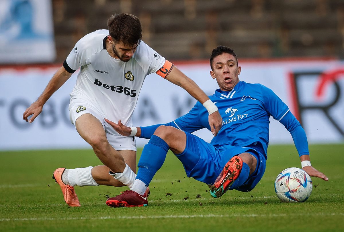 Драган Шолак е все по близо до закупуването на Левски Сръбският