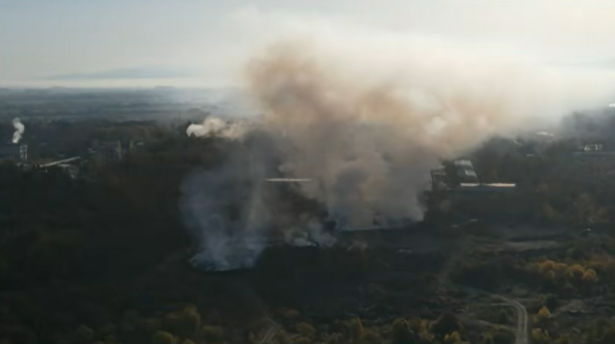 Локализиран е пожарът в завод Арсенал в Казанлък Запалило се