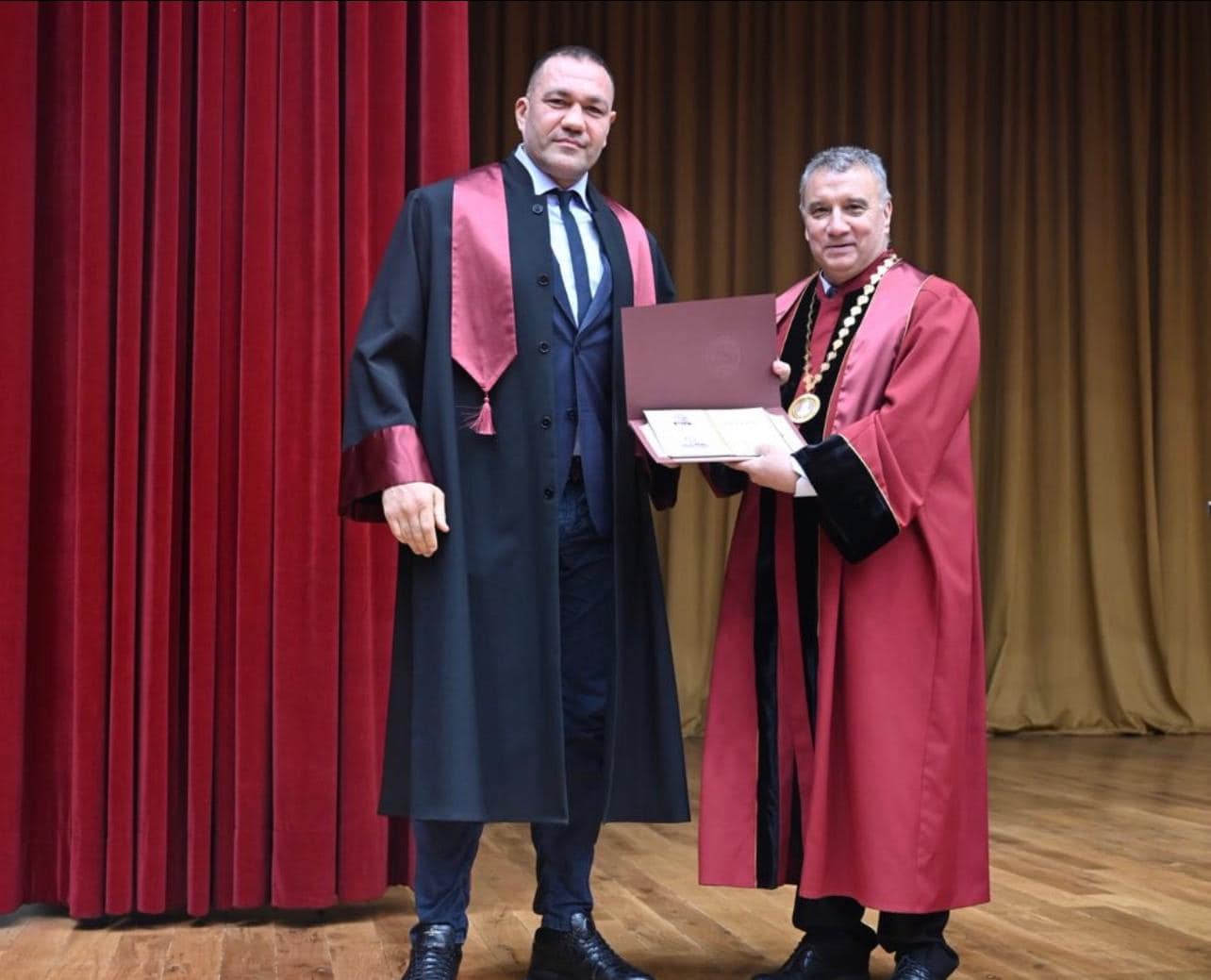 Кубрат Пулев официално е магистър по политология. Водещият ни боксьор