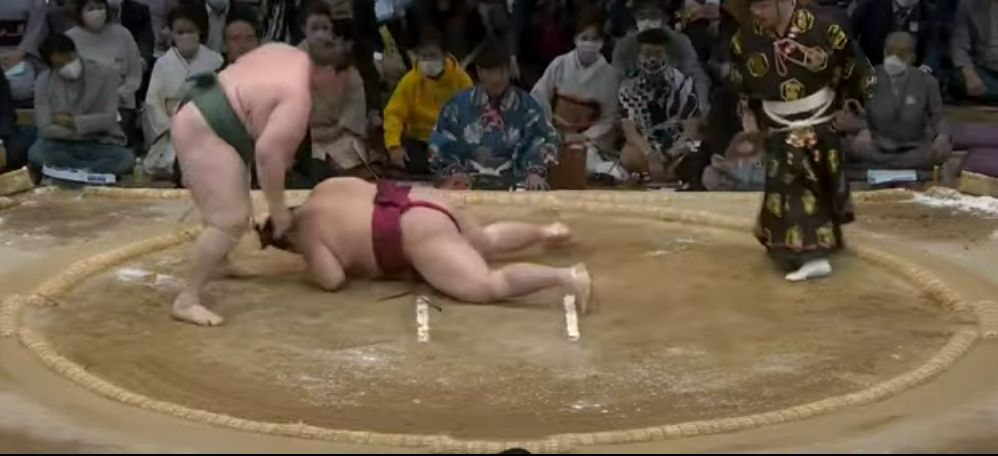 Даниел Иванов-Аоияма постигна шеста победа на турнира по сумо в