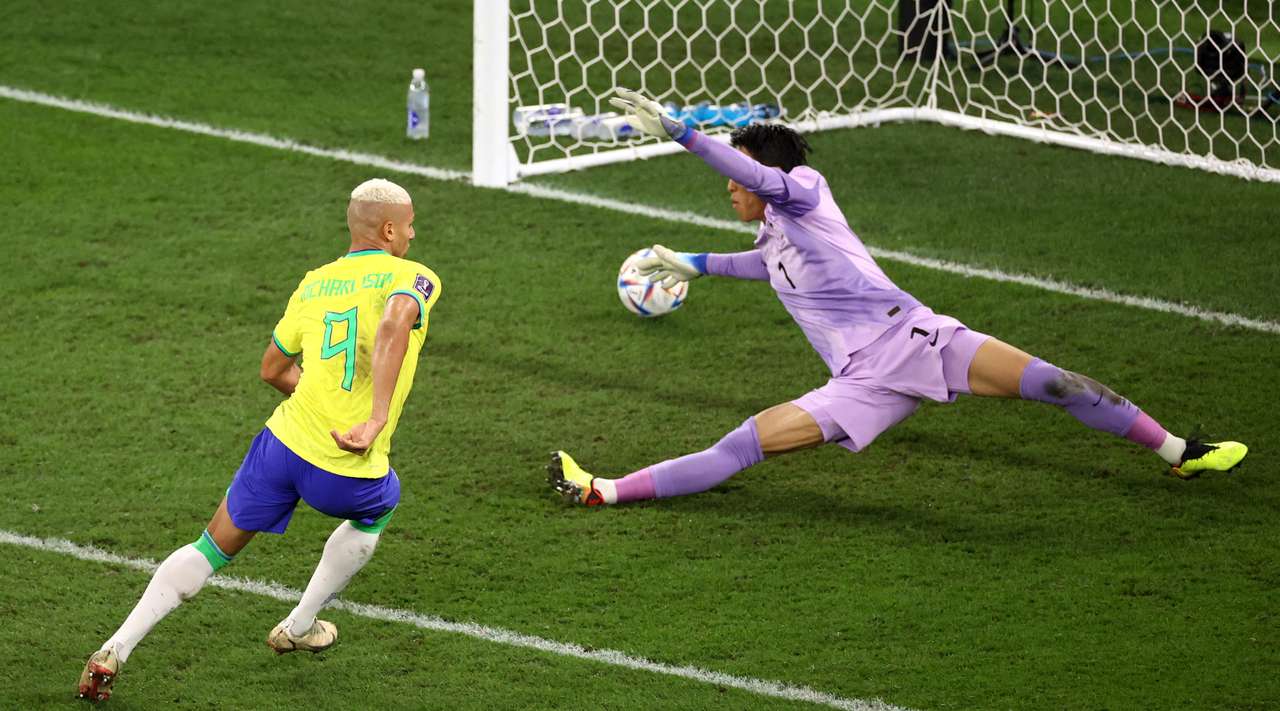 Бразилия разби Южна Корея с 4 1 в осминафинален мач