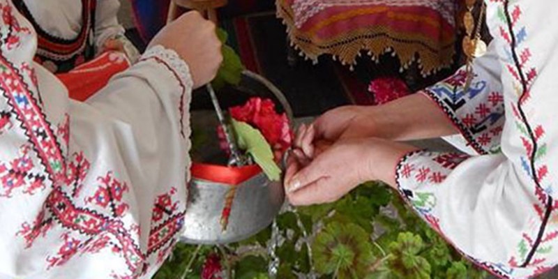 8 януари е Ден на родилната помощ известен още като