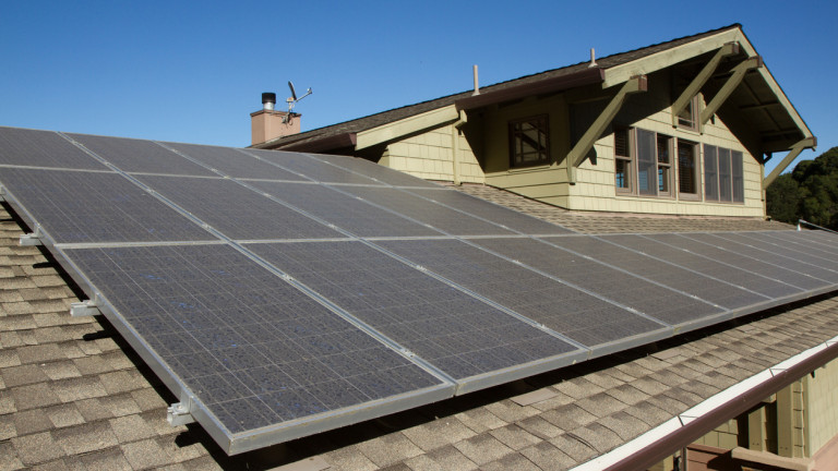 За изграждането на соларни инсталации за собствени нужди с мощност