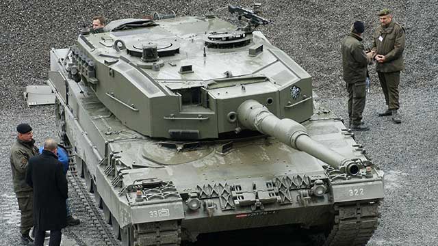 Намерението на Варшава да достави на Украйна тежките Леопард изобщо