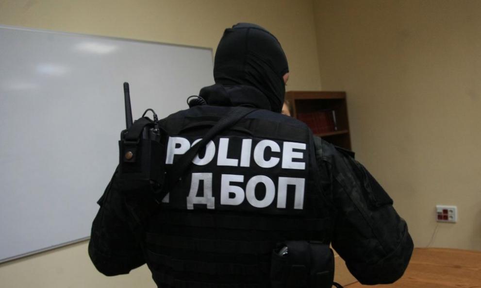 ГДБОП задържа двама в Кюстендил за международен трафик на половин