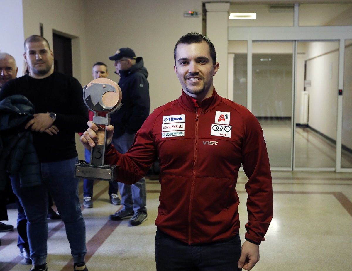 Алберт Попов призна че е преизпълни целта за сезона Софиянецът