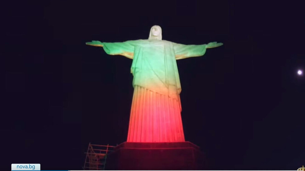 Статуята на Христос Спасител на хълма Корковадо в Рио де