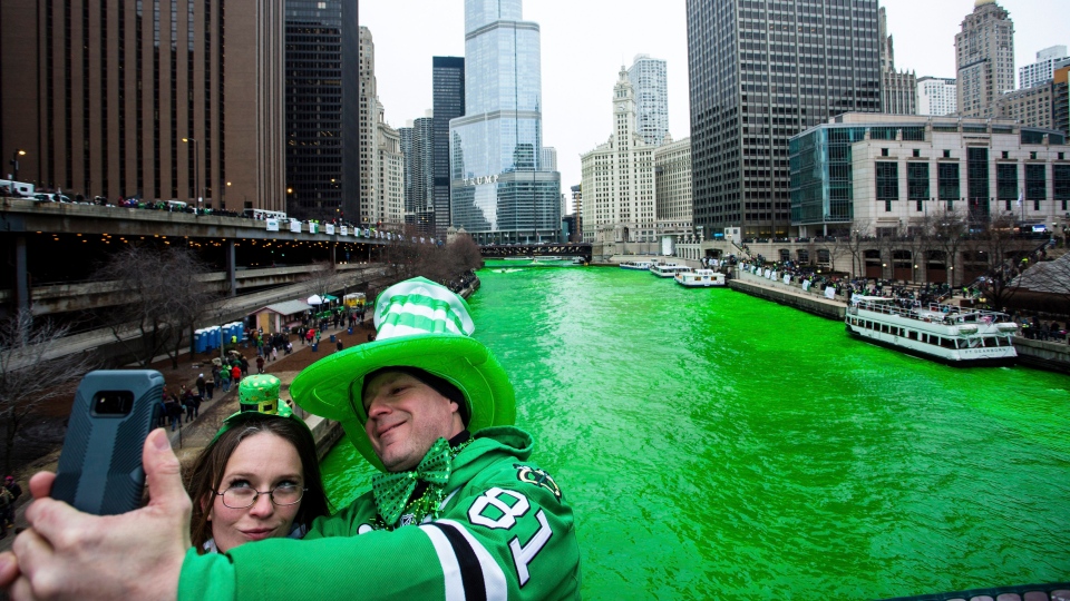 Традицията за оцветяване в зелено на реката датира от 1962