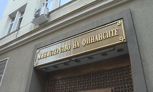Министерството на финансите предлага прагът за плащанията в брой в