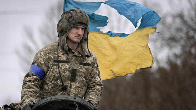 Дори и да получи нови оръжейни досавки от Запада, Украйна