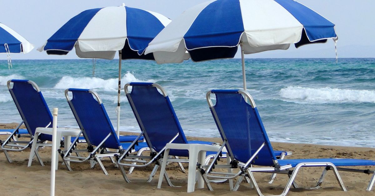 Златна сянка ни очаква на някои от плажовете по Черноморието