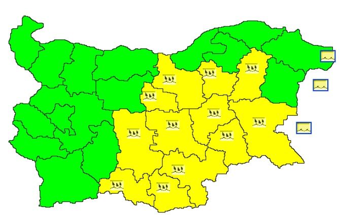 Жълт код за значителни валежи в 12 области от Централна
