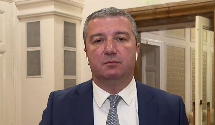 Демократичният процес в страната показва че първите 2 политически сили