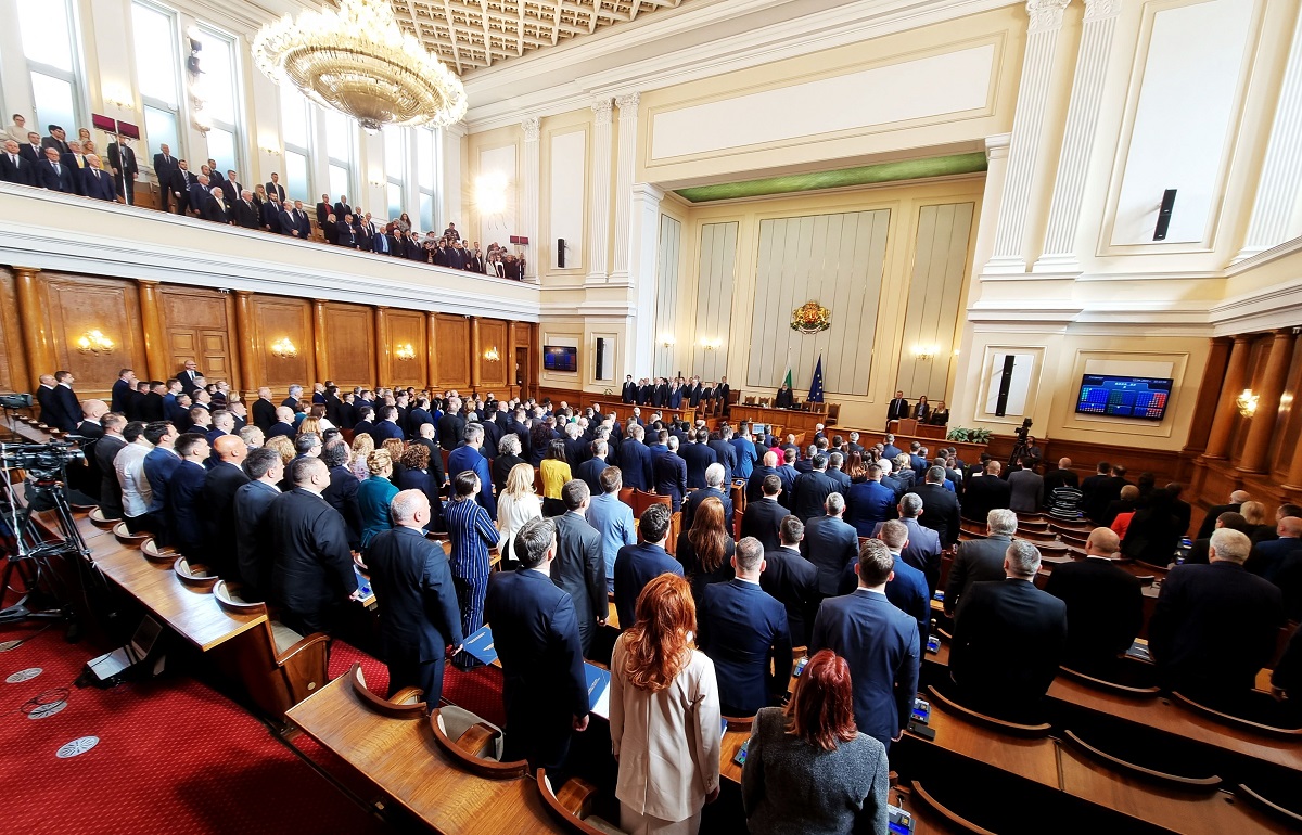 49 ото Народното събрание остана без председател при първия опит за