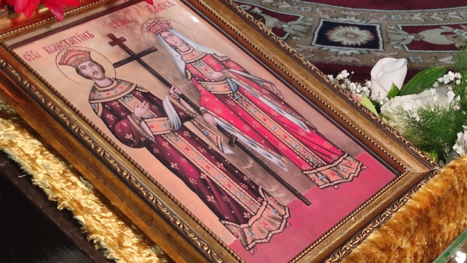 Днес православната църква почита паметта на светите царе Константин и