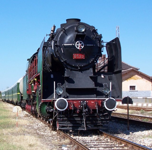 Пътувания с парен локомотив ще организира БДЖ в първите дни