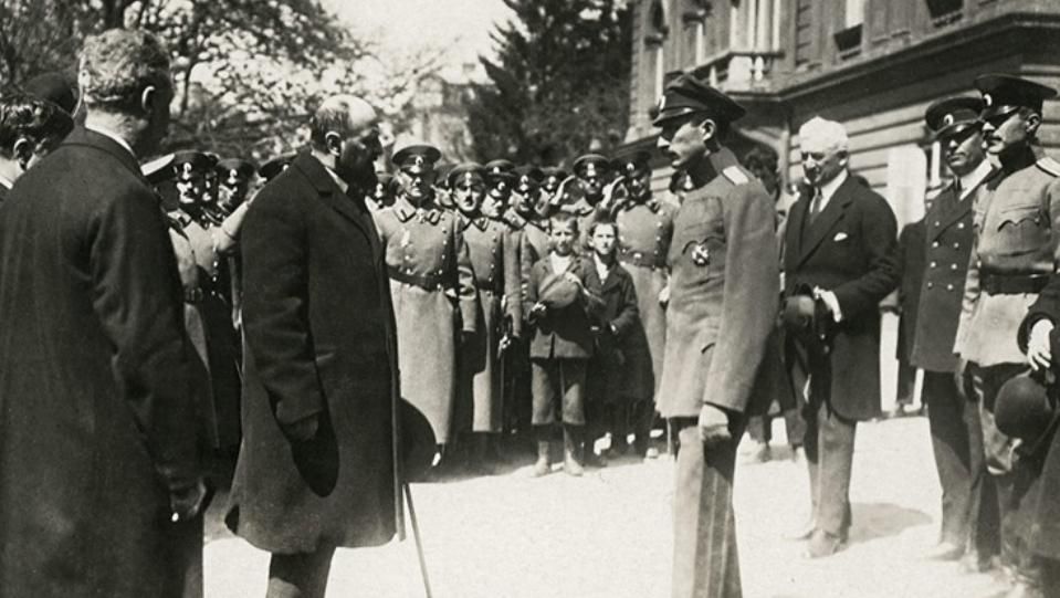 Евгений Белий   председател на Българския антифашистки съюзНавършиха се 100 години