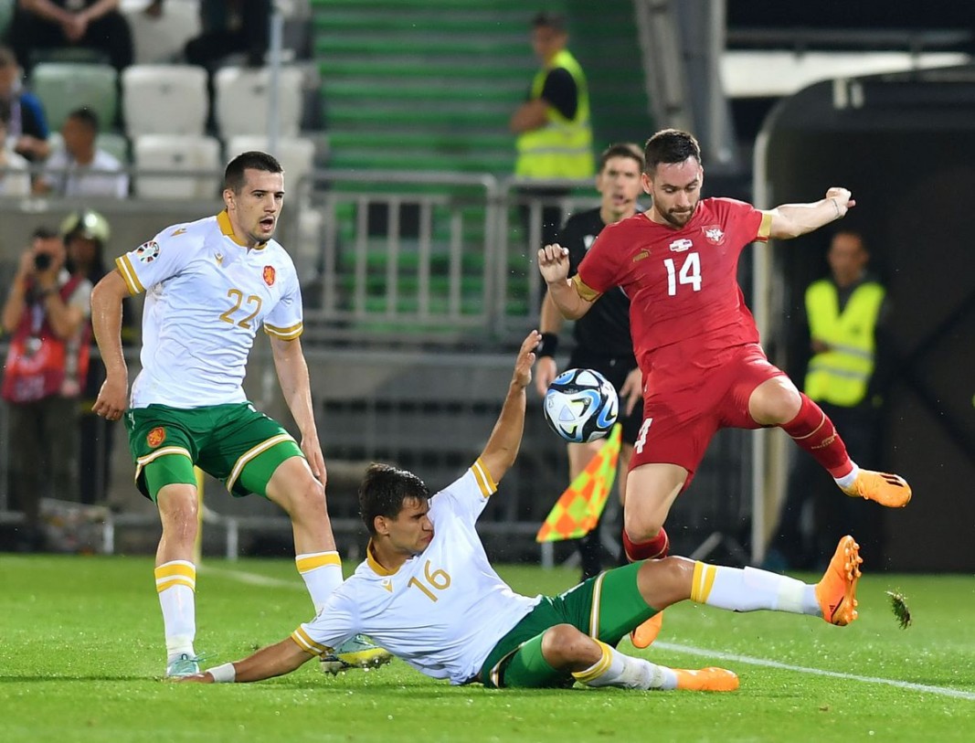 Националният отбор на България по футбол падна до 77-о място