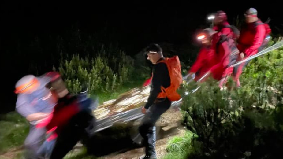 Среднощна спасителна акция се проведе в Пирин   21 спасители от Банско