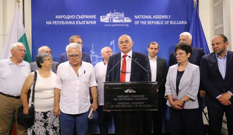 Проведе се среща между парламентарната група на БСП за България“