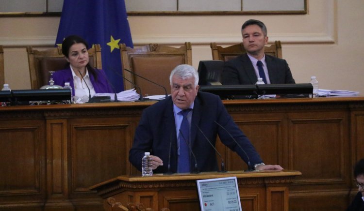 Политическото решение за прибързаното, според БСП, влизане на България в
