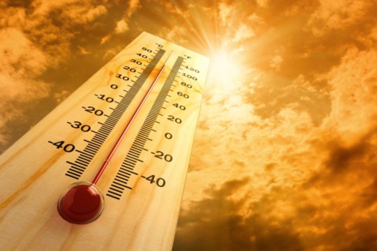 Максимална температура от 42 4 градуса на сянка е измерена