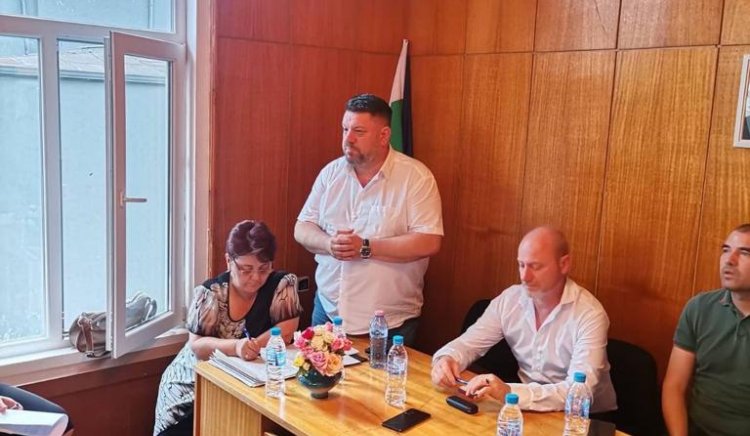 Общинската конференция на БСП Брезово издигна народния представител Калин Калапанков за