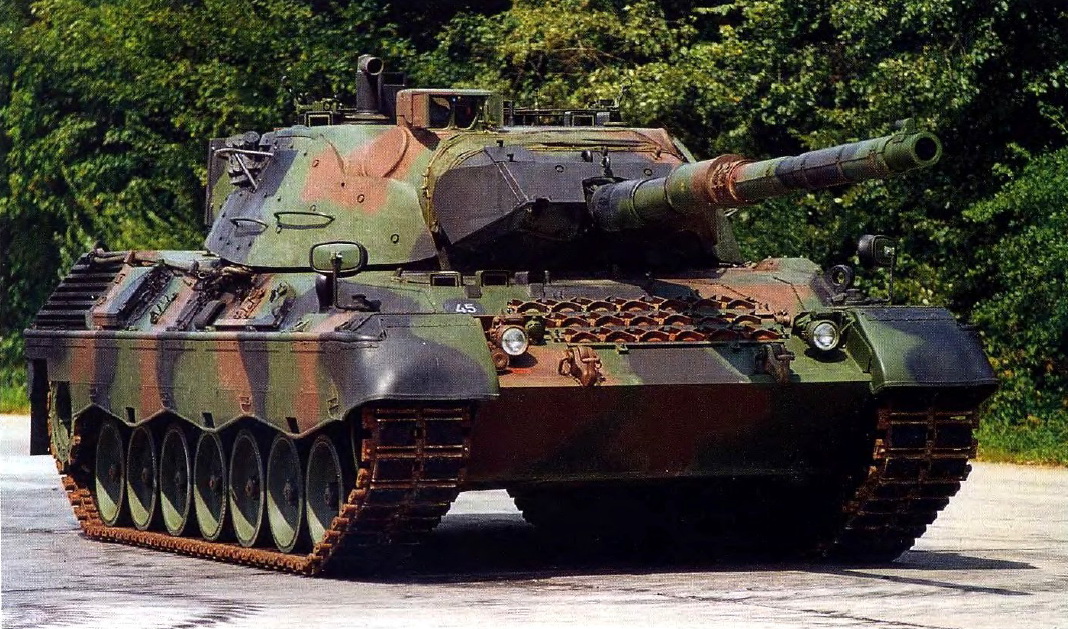 44 та механизирана бригада на украинската армия получи германските танкове Леопард