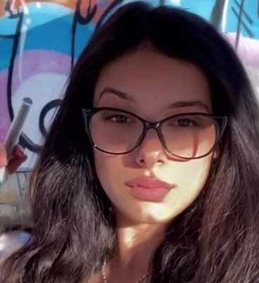 Полицията издирва 15 годишната Ивана Стоянова от Пловдив На 21 юни
