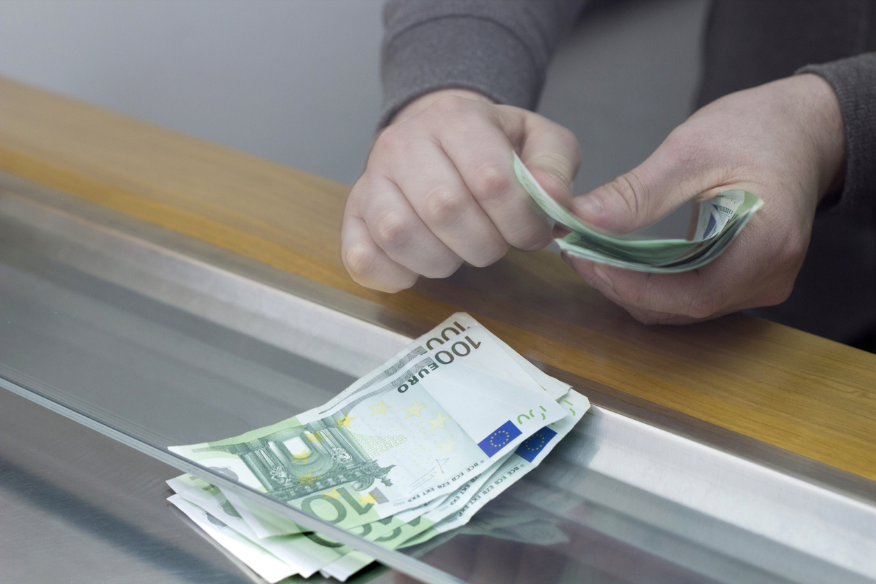 От началото на годината банките в България затягат условията за