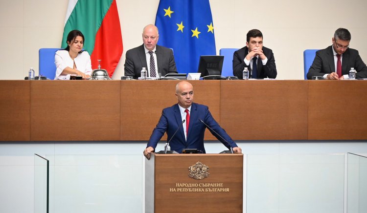 Дължите обяснение на българските граждани защо сменяте председателя на правна