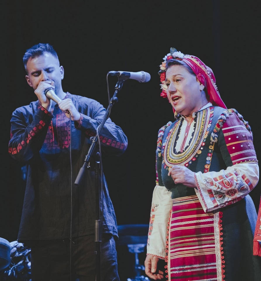 Популярният и обичан женски хор Мистерията на българските гласове и