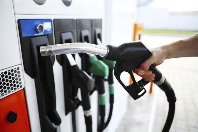 До края на септември цената на бензина и дизела ще