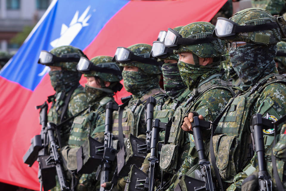 Министерството на отбраната на Тайван е засякло 103 китайски бойни