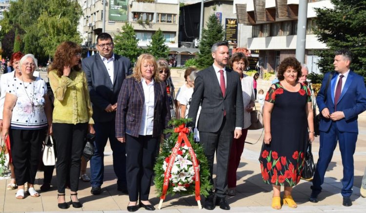 115 години след обявяване независимостта на България ямболци се събраха пред