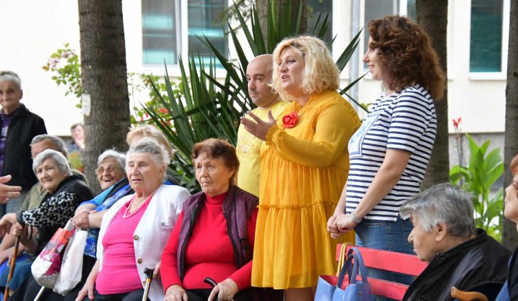 Облекчения за пътуване на пенсионерите поискаха от кандидата за кмет
