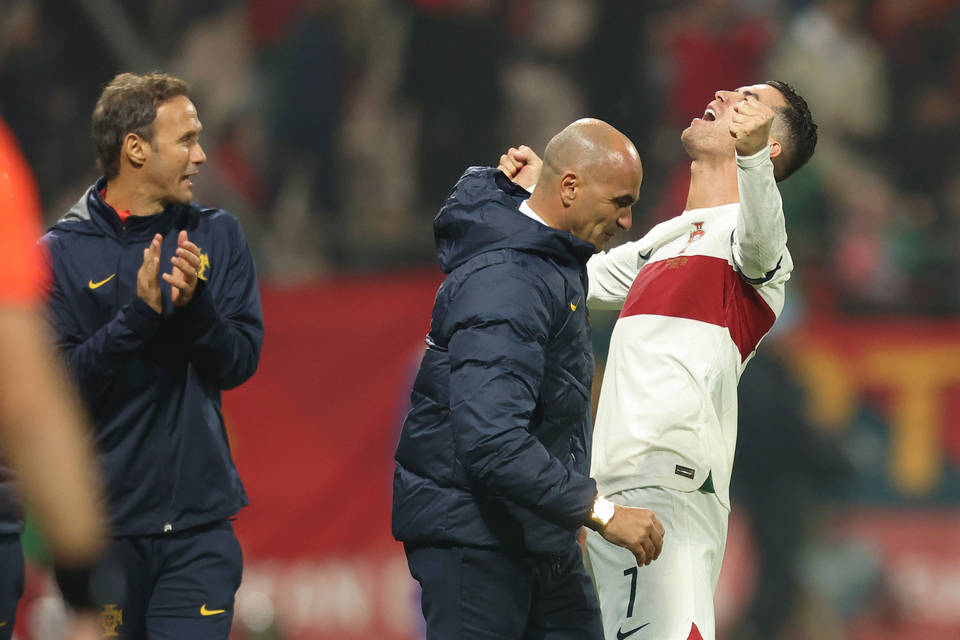 РезултатиГрупа B Гибралтар Ейре 0 4 Гърция Нидерландия 0 1 1