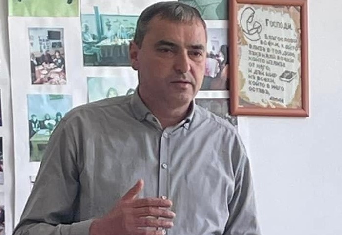 Досегашният кмет Станислав Владимиров да каже трови ли децата и