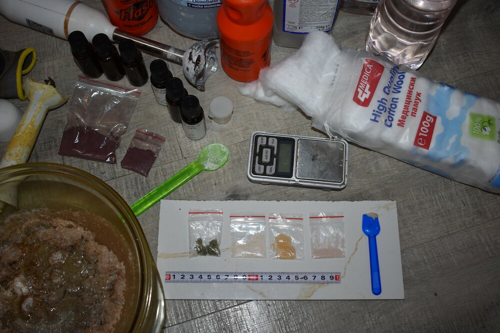 Лаборатория за производство на наркотици е разкрита в Сливен при