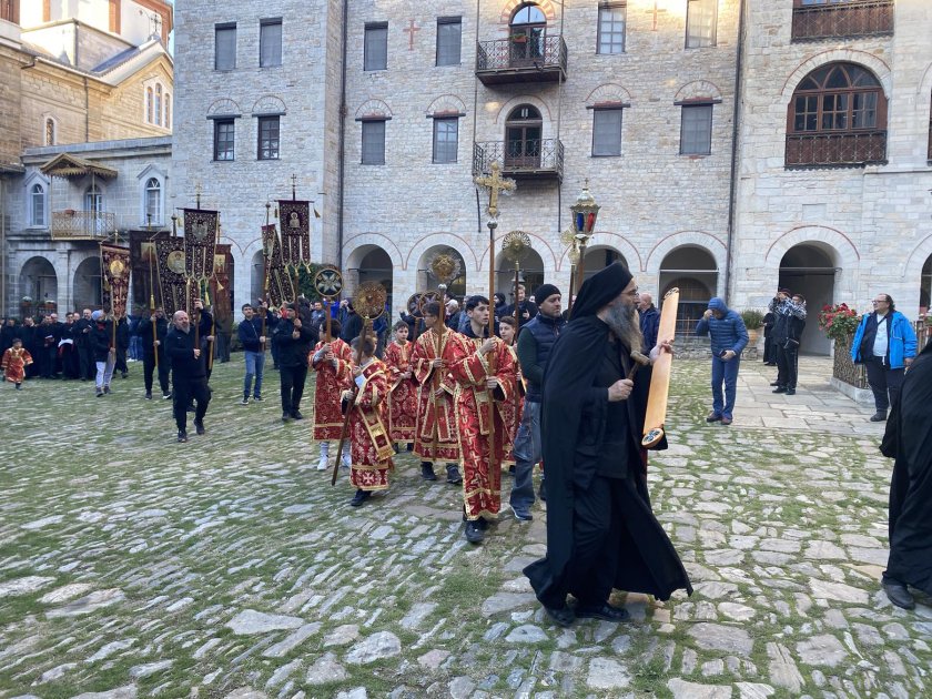 Българският манастир Свети Георги Зограф в Атон чества храмовия си