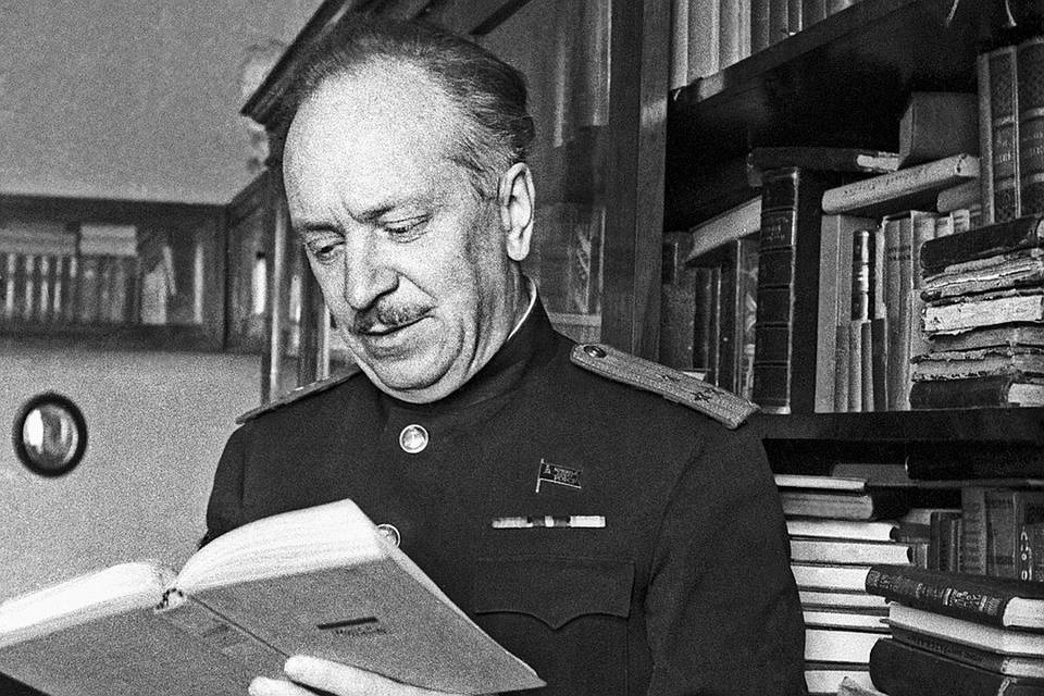 Василий Иванович Лебедев Кумач е роден на 5 август 1898 г