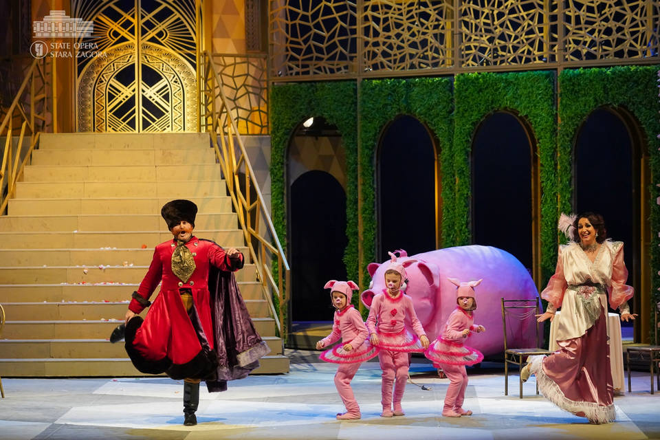 Две любими за публиката оперетни заглавия блестят в декемврийския афиш