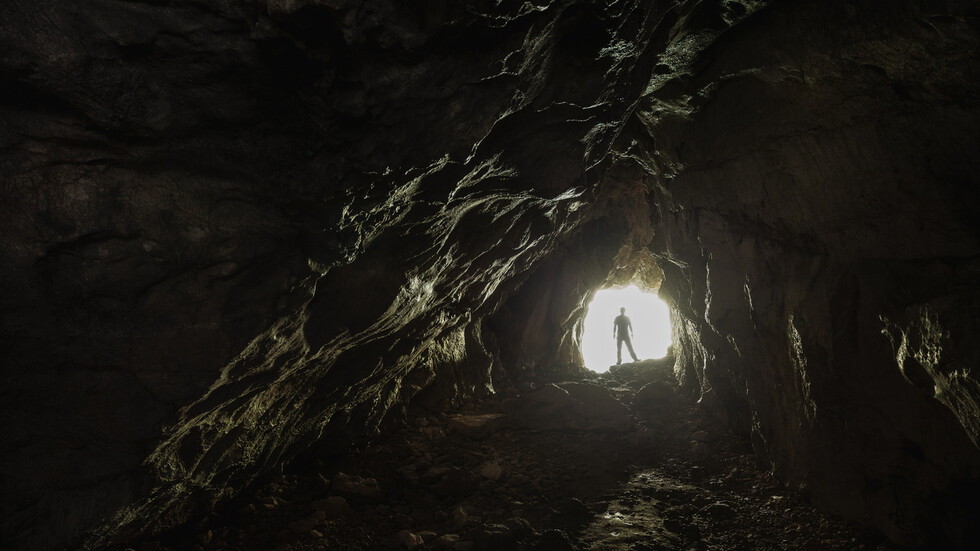 В Словения спасиха петимата туристи, които бяха блокирани в пещерата