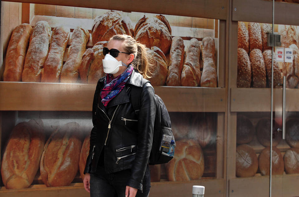 Заплатите в България ще растат през 2024 г с по малък