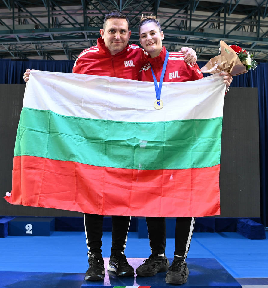 Емма Нейкова спечели златния медал на сабя на Европейското по