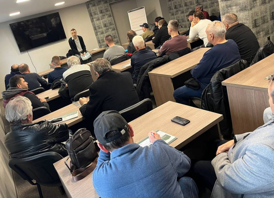 От екипа на Димитър Бербатов алармираха че БФС готви отлагане