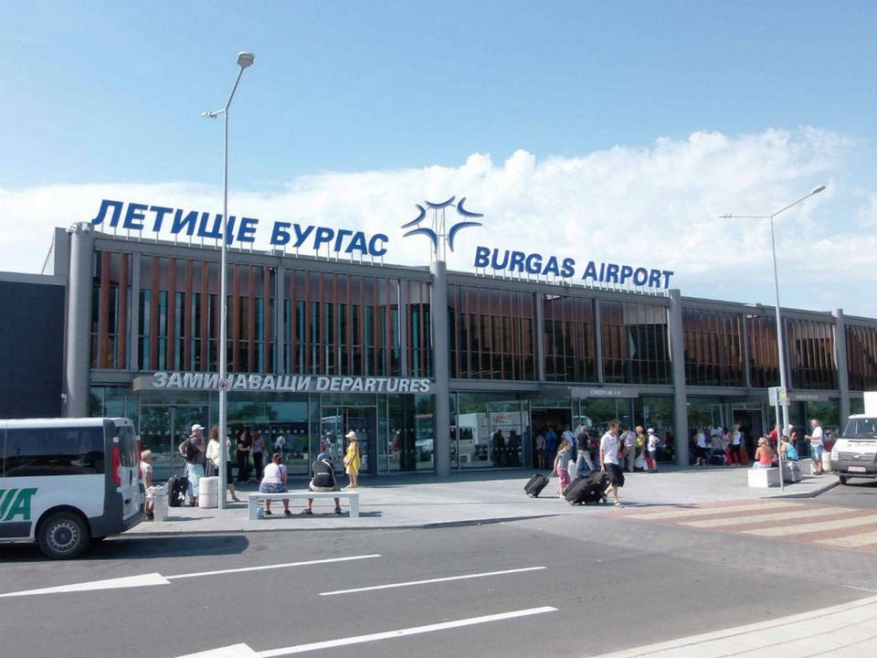 Летището в Бургас ще бъде временно затворено за около месец
