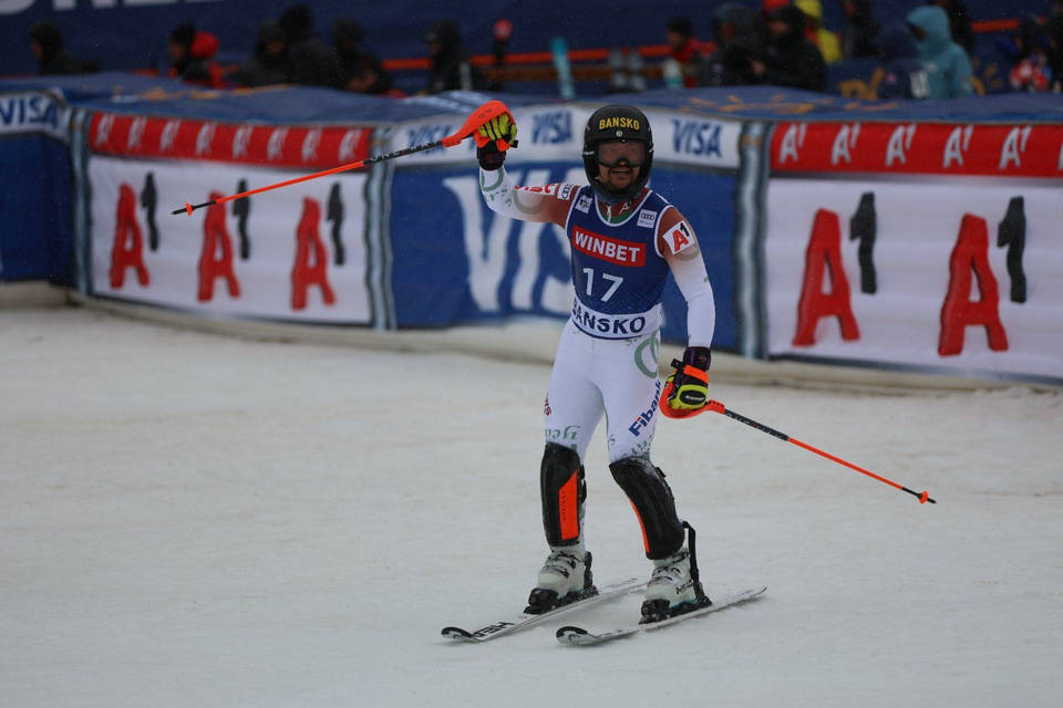Слаломът за Световната купа по ски в Банско бе прекратен