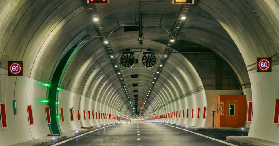 Очаква се тунелът Железница от магистрала Струма да бъде пуснат