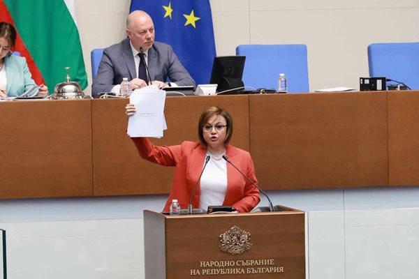 Лидерът на БСП Корнелия Нинова уличи в лъжа вътрешният министър